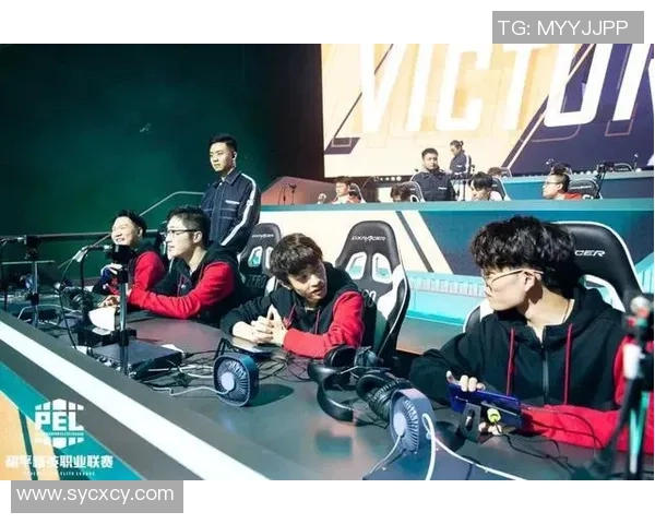 和平精英战术分析：WE战队中路突破的策略与执行揭秘